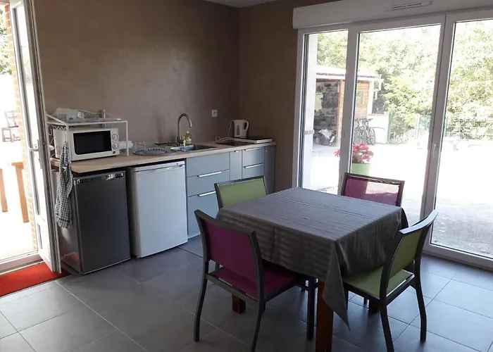 La Insolite Bed and Breakfast Mones